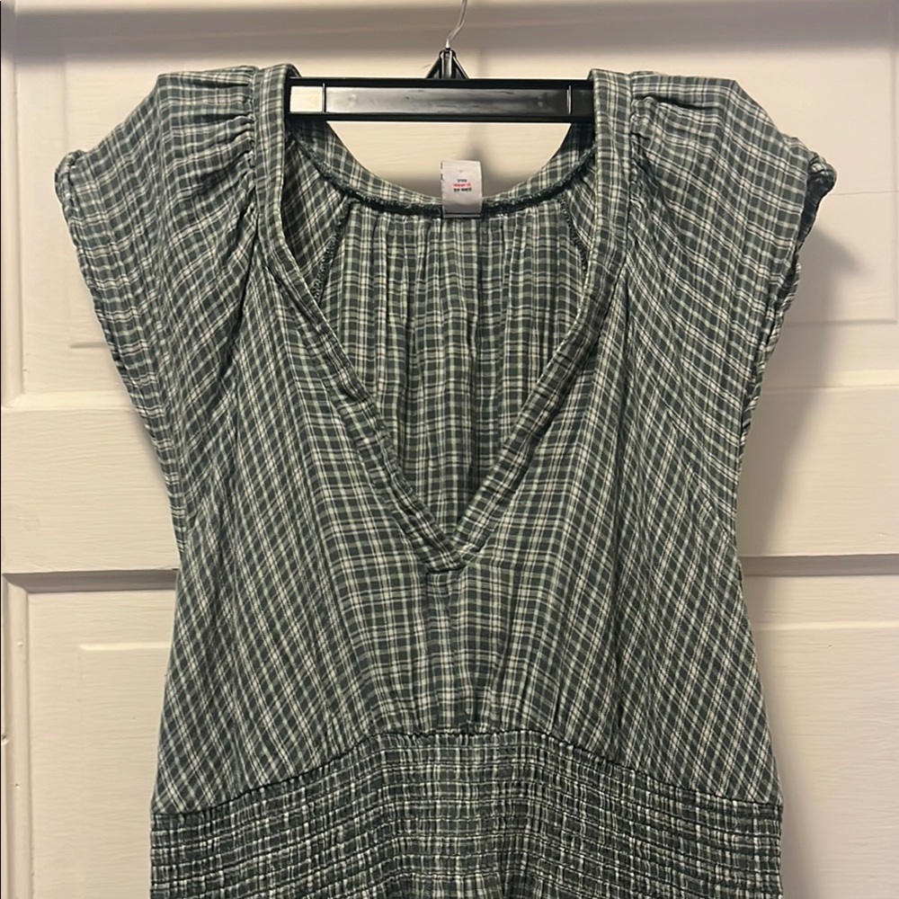 Green and White Gauzy V-Neck Petite Maxi dress